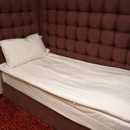 קוולון Oriental Lander Hotel מראה חיצוני תמונה
