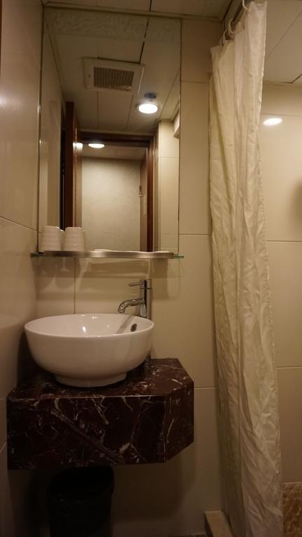 קוולון Oriental Lander Hotel מראה חיצוני תמונה
