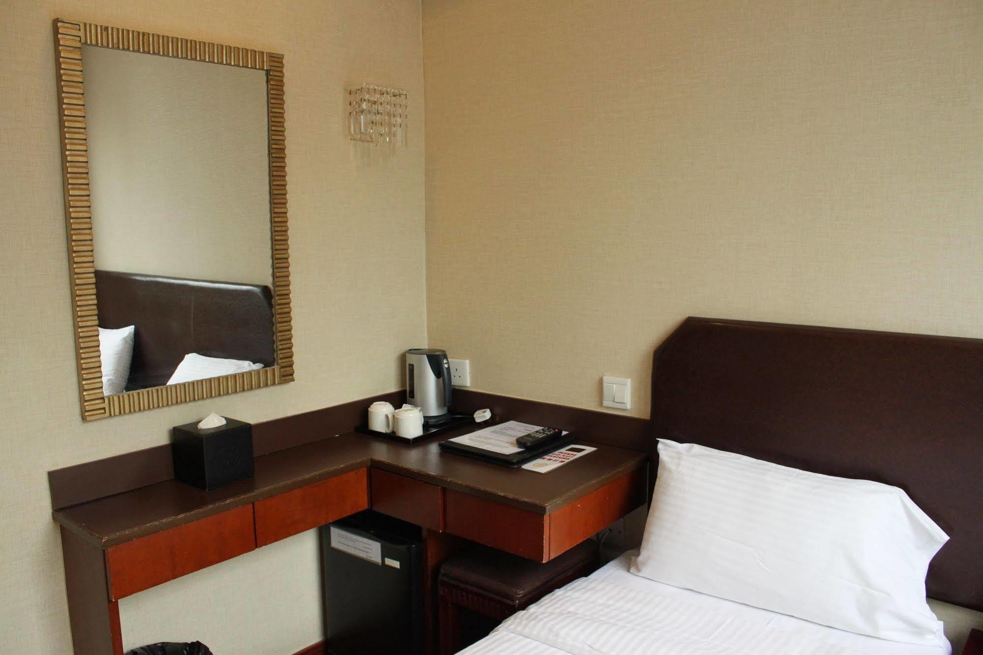 קוולון Oriental Lander Hotel מראה חיצוני תמונה